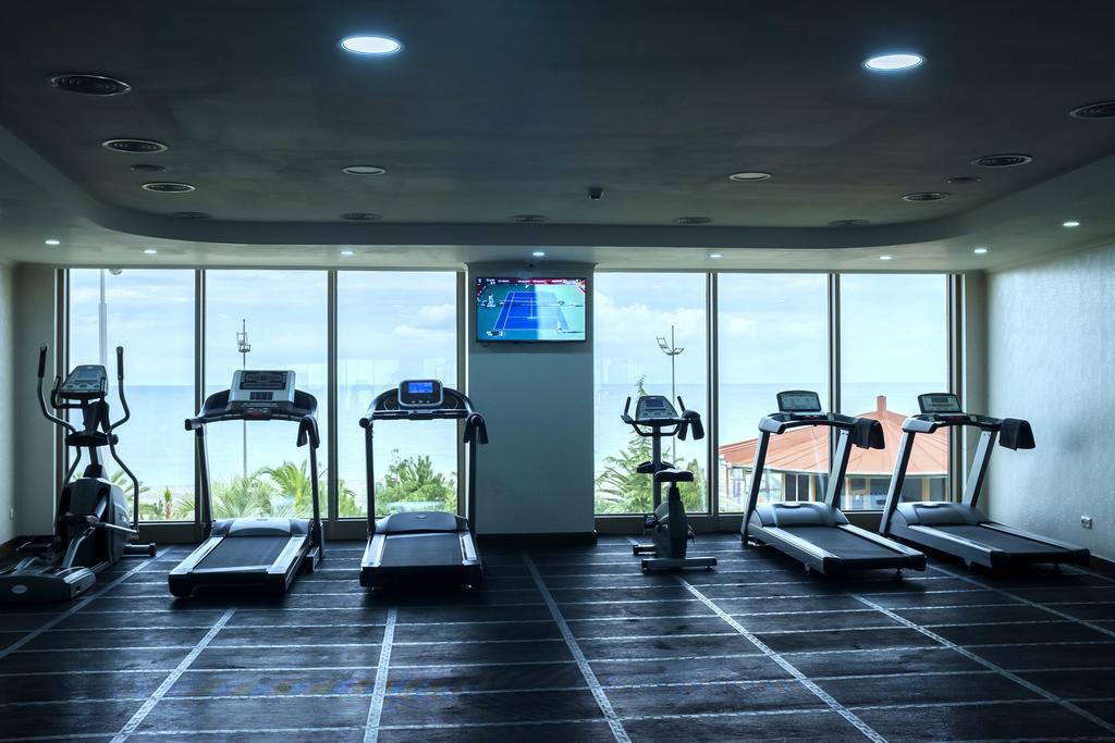 Colosseum Marina Hotel Batumi Exteriör bild